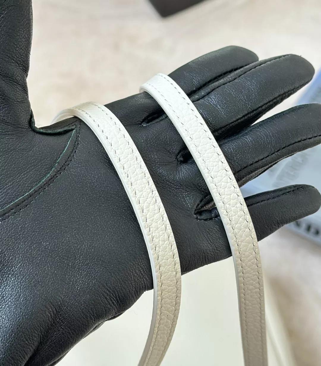 로로피아나 박스형 백팩 상세 이미지 8