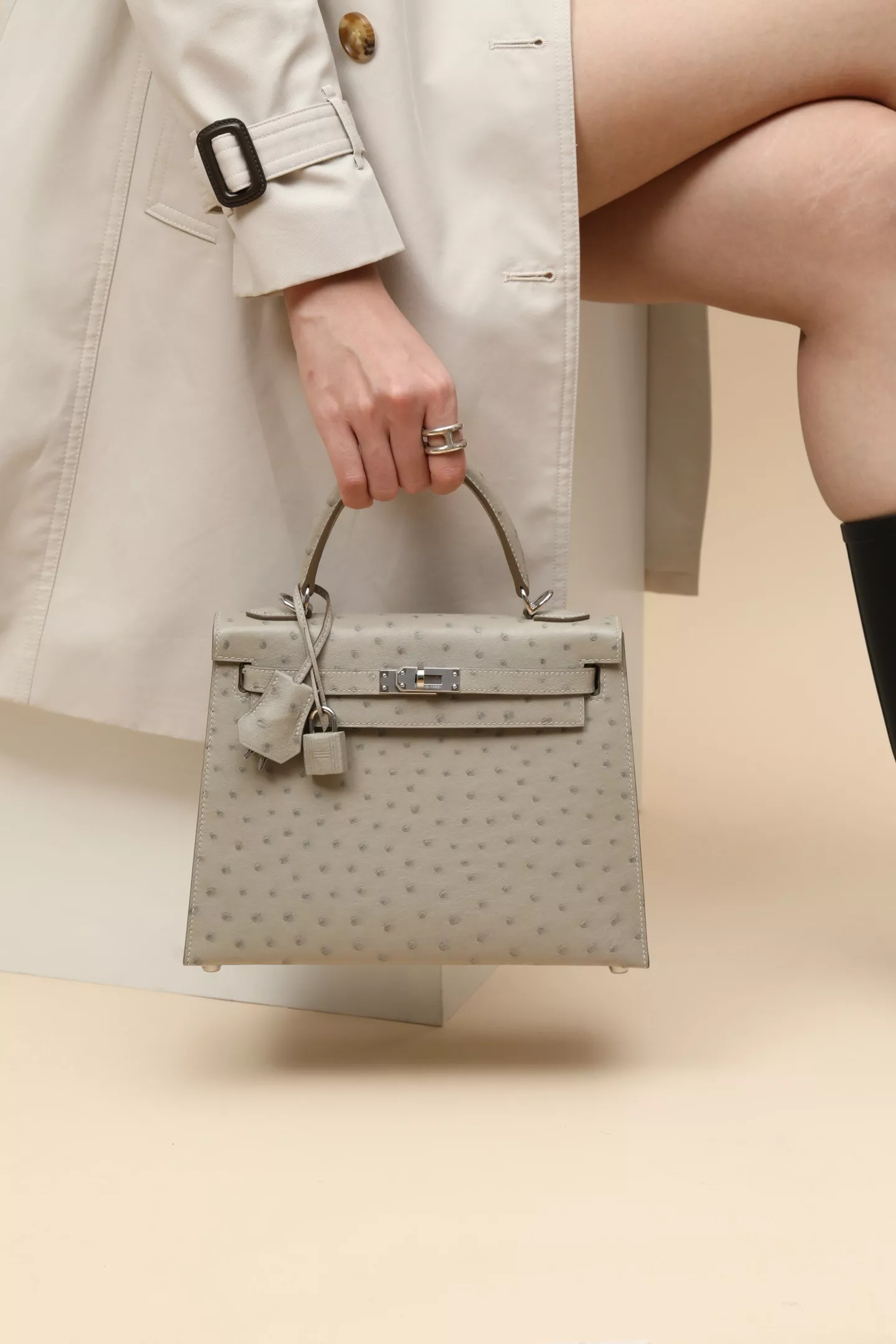 에르메스 오스트리치 가죽 켈리 25 핸드백 상세 이미지 10
