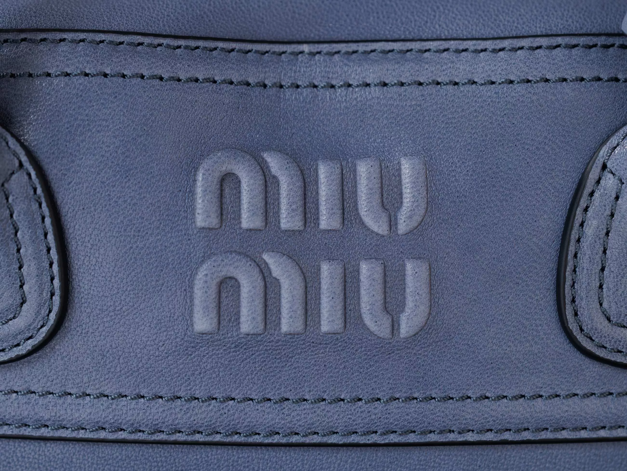 미우미우 비방 양가죽 핸드백 상세 이미지 12
