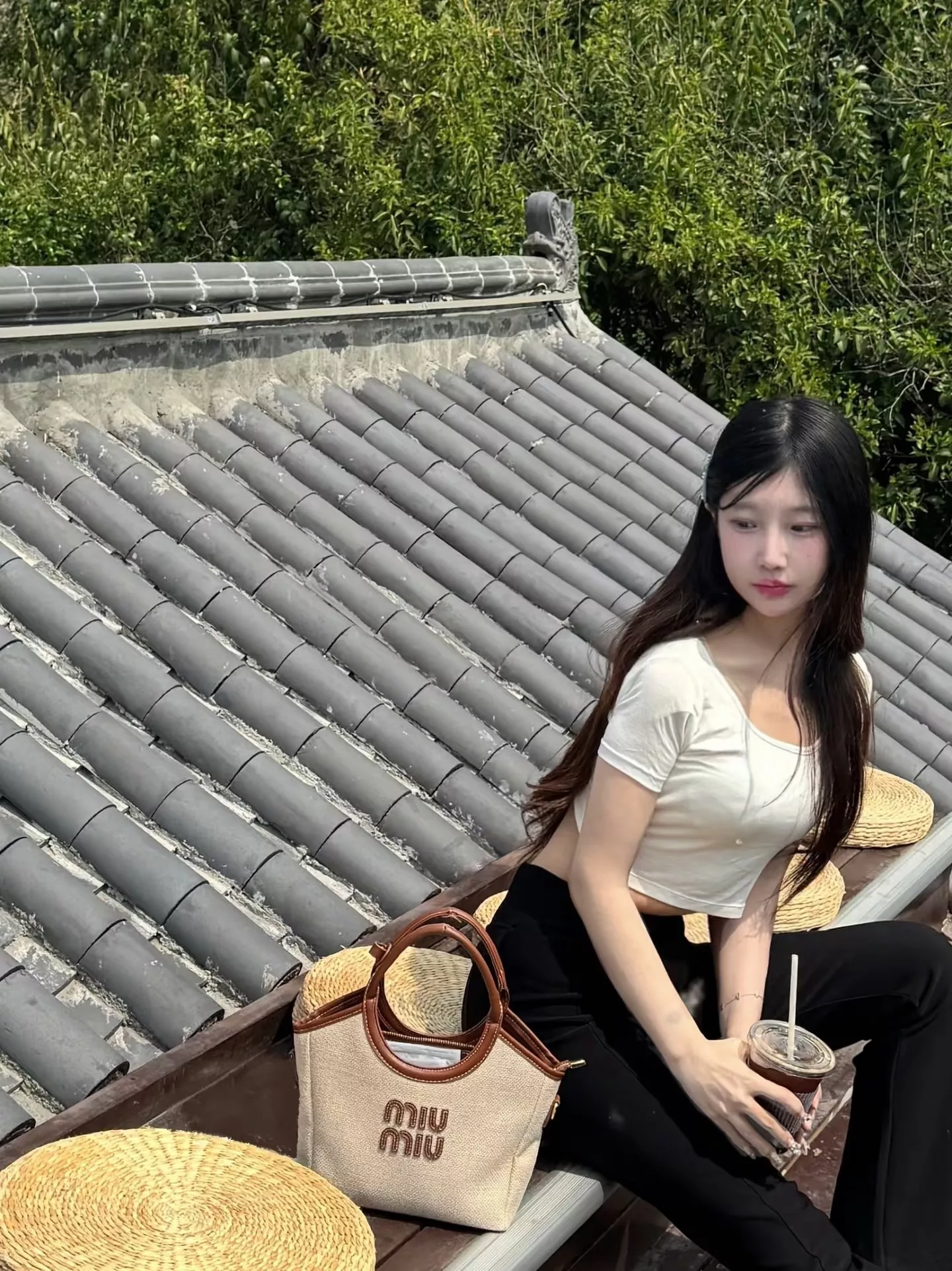 미우미우 아이비 캔버스 토트백 상세 이미지 25