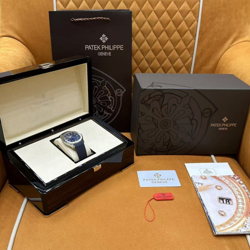 파텍필립 아쿠아넛 5168G-001 러버 스트랩 손목시계