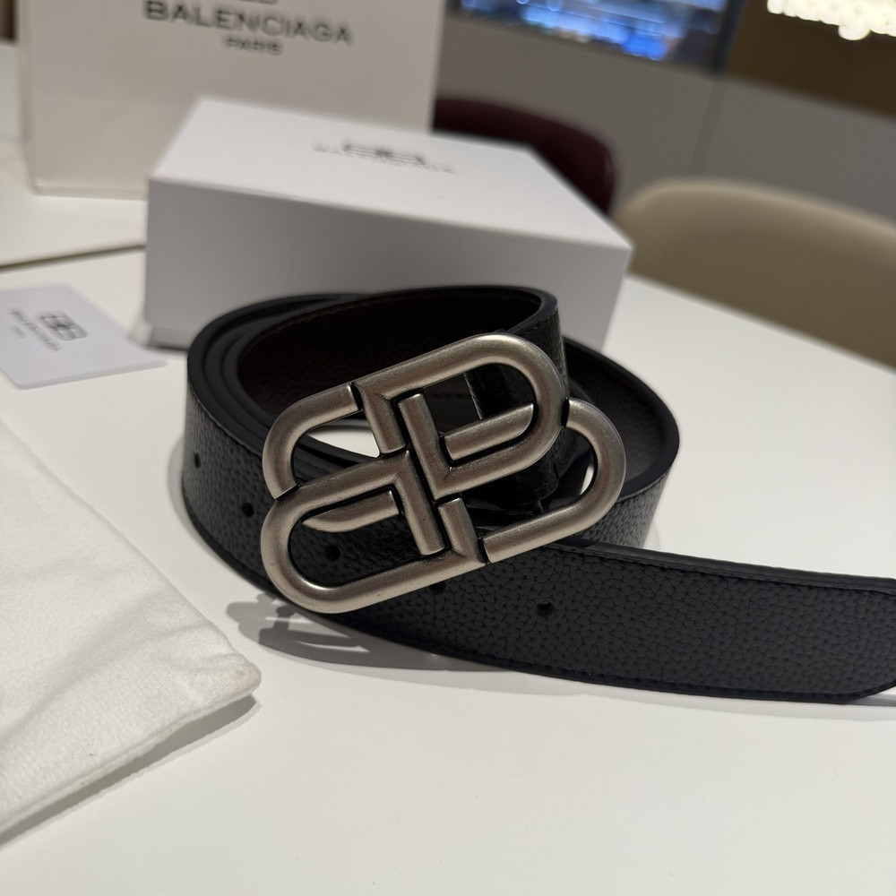 발렌시아가 BB 로고 스무스 버클 가죽 벨트