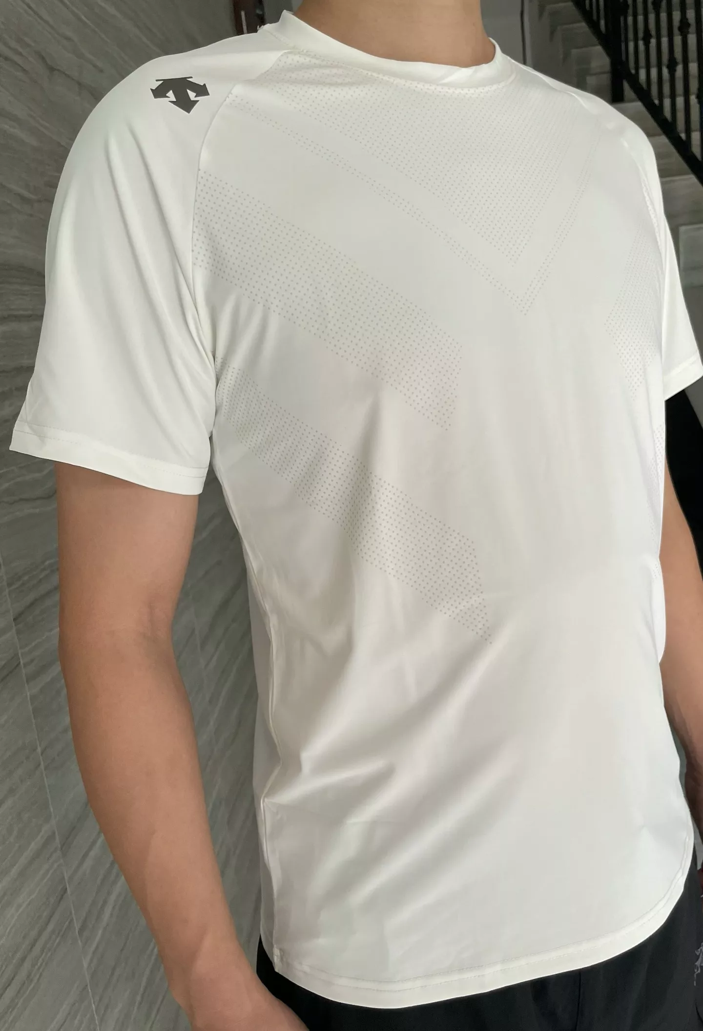 데상트 기능성 반소매 라운드넥 스포츠 티셔츠 상세 이미지 26