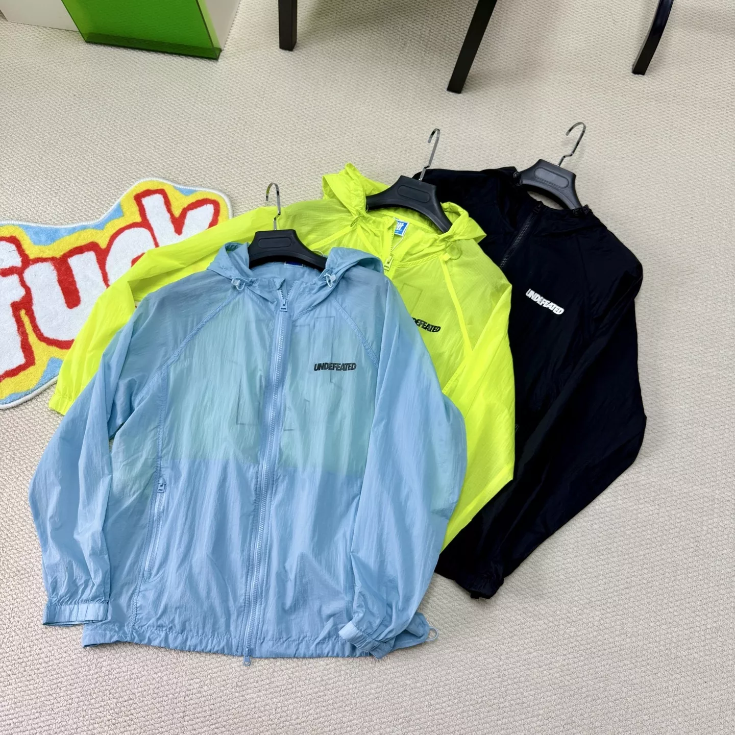 언디피티드 경량 후드 자외선 차단 재킷 상세 이미지 10