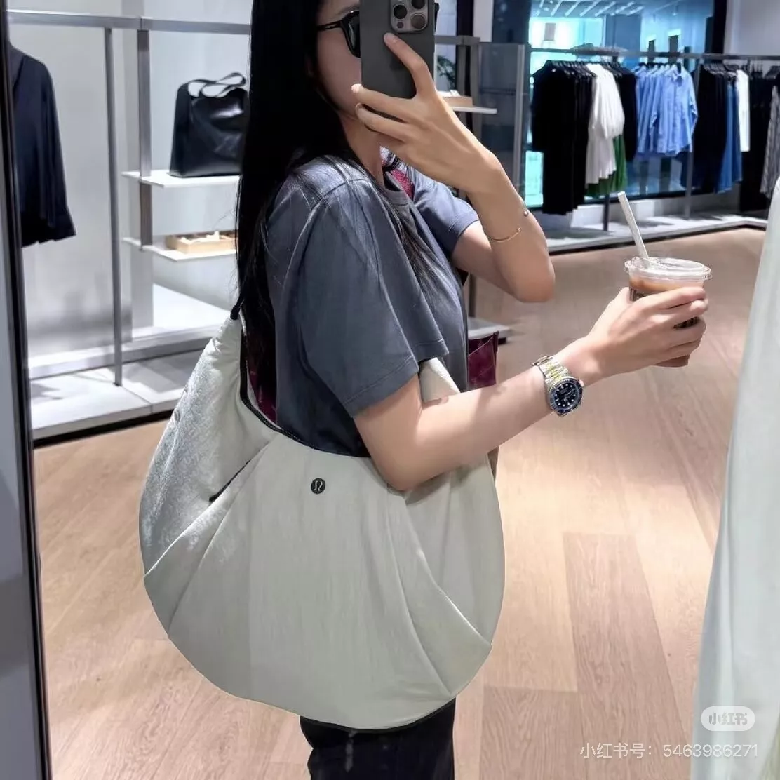룰루레몬 반달 쉐입 나일론 숄더백 상세 이미지 22