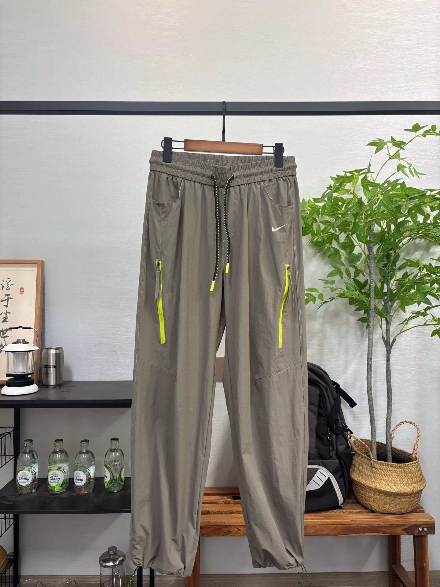 나이키 아웃도어 스트레이트 핏 캐쥬얼 팬츠 상세 이미지 2