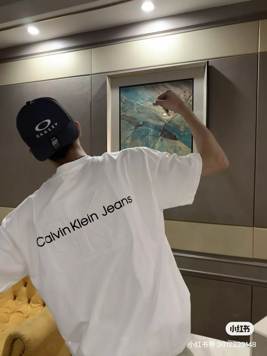 캘빈클라인 백 레터링 스틸 엠보 반소매 티셔츠 상세 이미지 14