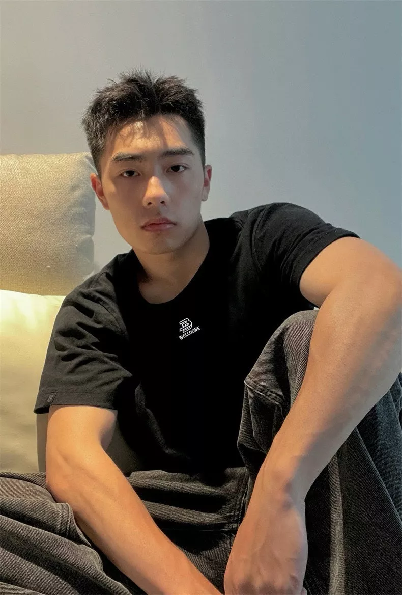 웰던 로고 프린트 오버핏 반소매 티셔츠 상세 이미지 26
