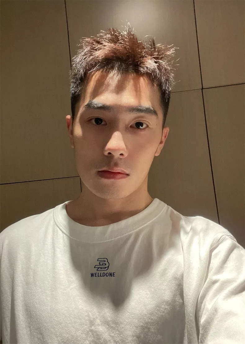 웰던 로고 프린트 오버핏 반소매 티셔츠 상세 이미지 27