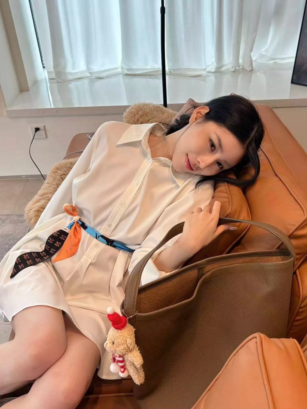 셀린느 마차 프린트 허리끈 긴소매 셔츠 원피스 상세 이미지 17