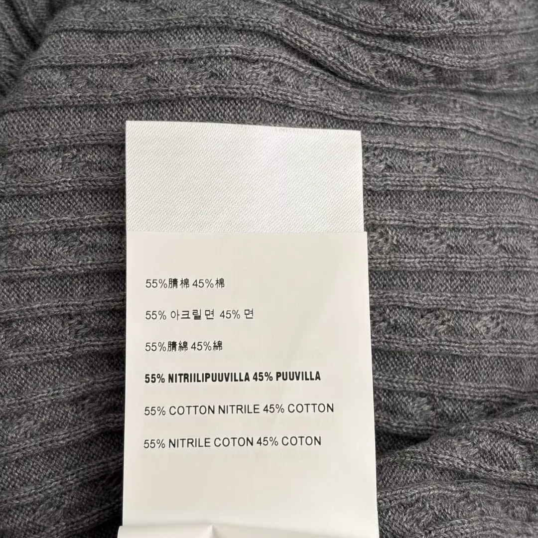 미우미우 로고 자수 폴로 칼라 케이블 니트 반소매 원피스 상세 이미지 9