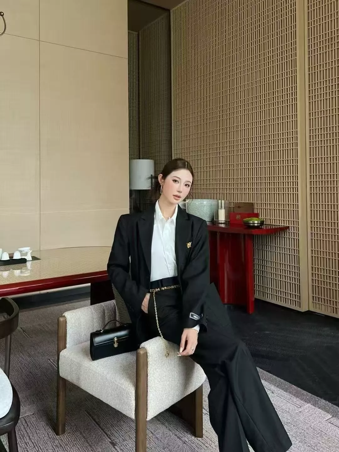 베르사체 메두사 금장 포켓 장식 긴소매 정장 재킷 상세 이미지 12