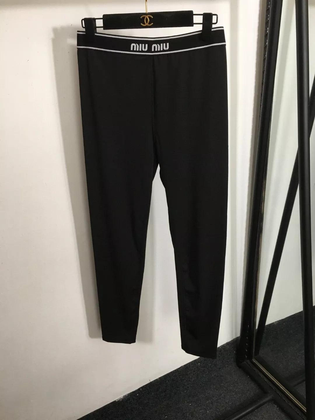 미우미우 로고 밴딩 요가 운동 세트 상세 이미지 6
