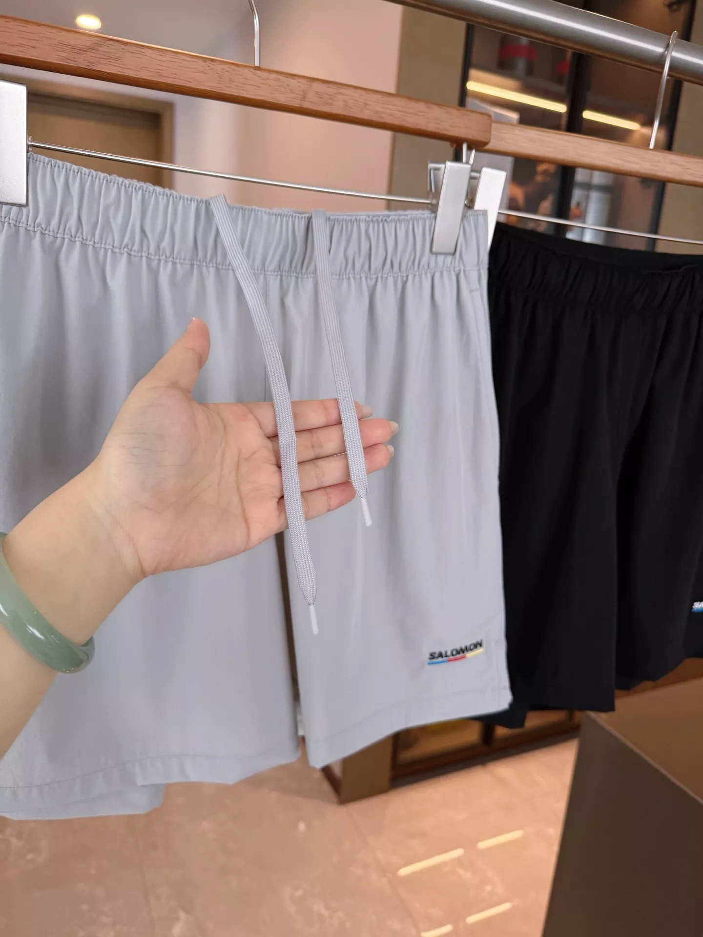 살로몬 냉감 속건 아웃도어 반바지 상세 이미지 3