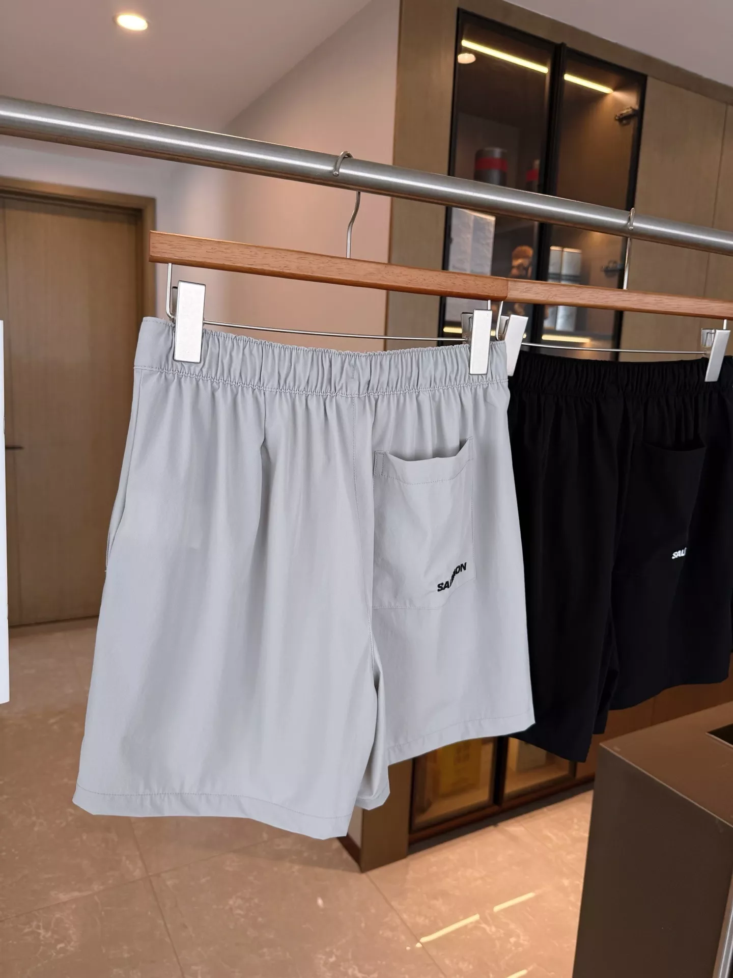 살로몬 냉감 속건 아웃도어 반바지 상세 이미지 5