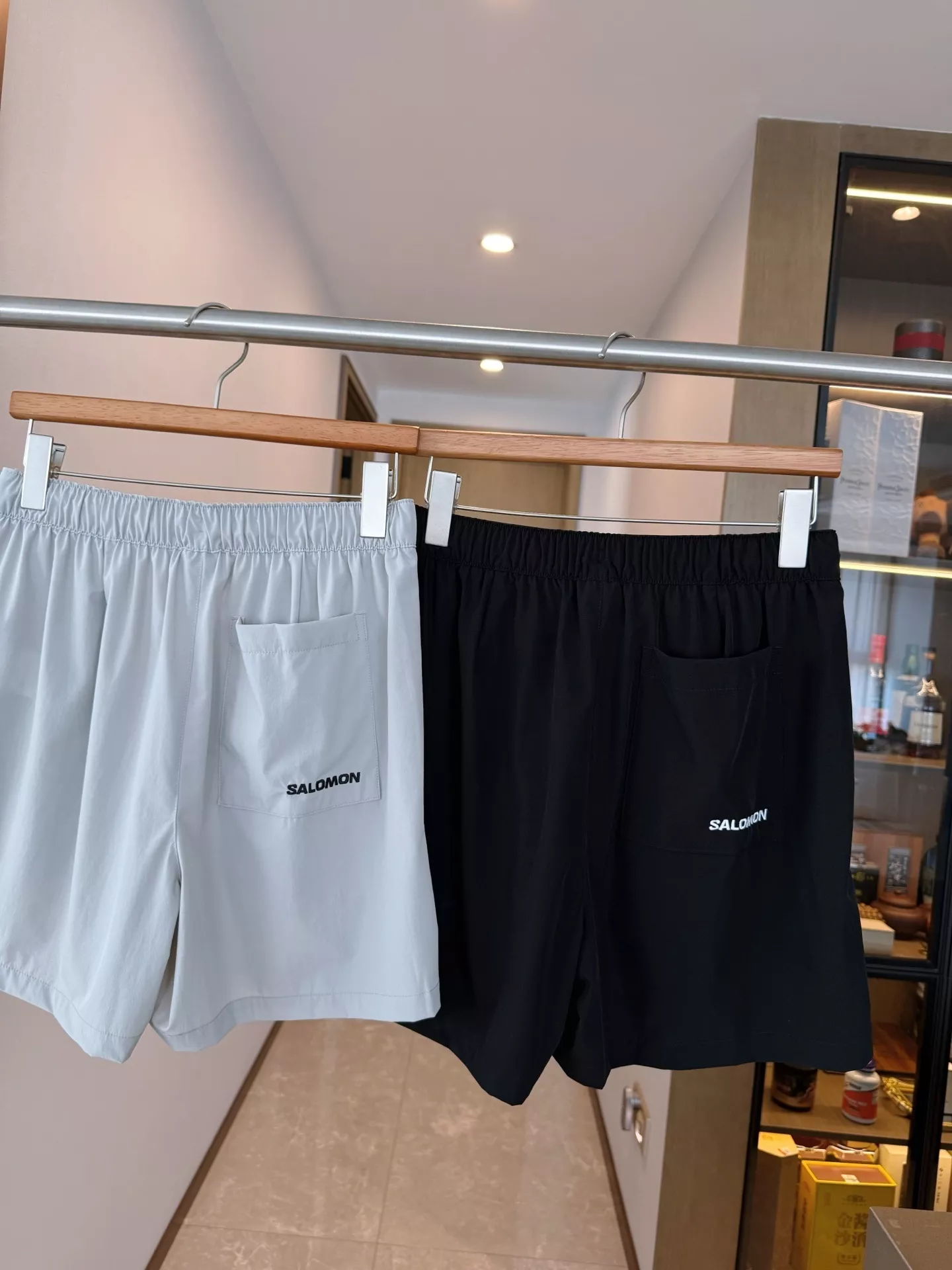 살로몬 냉감 속건 아웃도어 반바지 상세 이미지 4