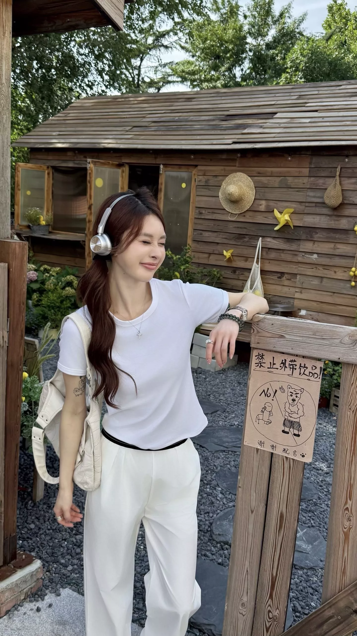 알로요가 백 로고 베이직 크롭 반소매 티셔츠 상세 이미지 53