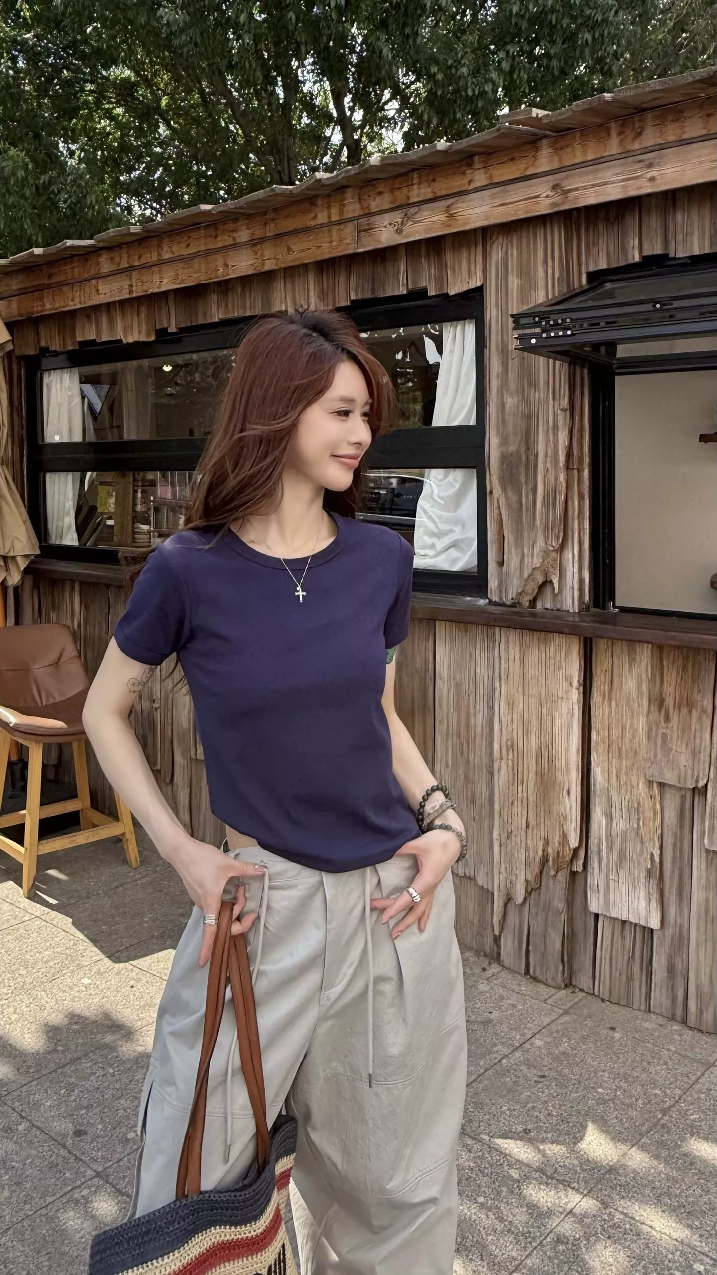 알로요가 백 로고 베이직 크롭 반소매 티셔츠 상세 이미지 59