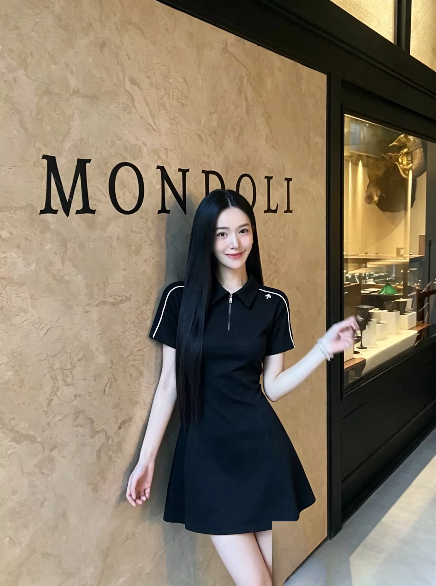 데상트 반집업 폴로 카라 골프 원피스 상세 이미지 23