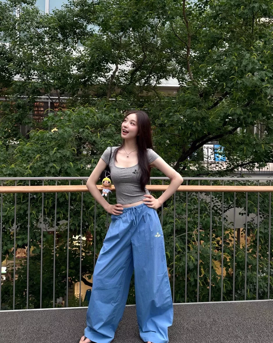 비비안웨스트우드 U넥 반소매 티셔츠와 와이드 팬츠 세트 상세 이미지 27