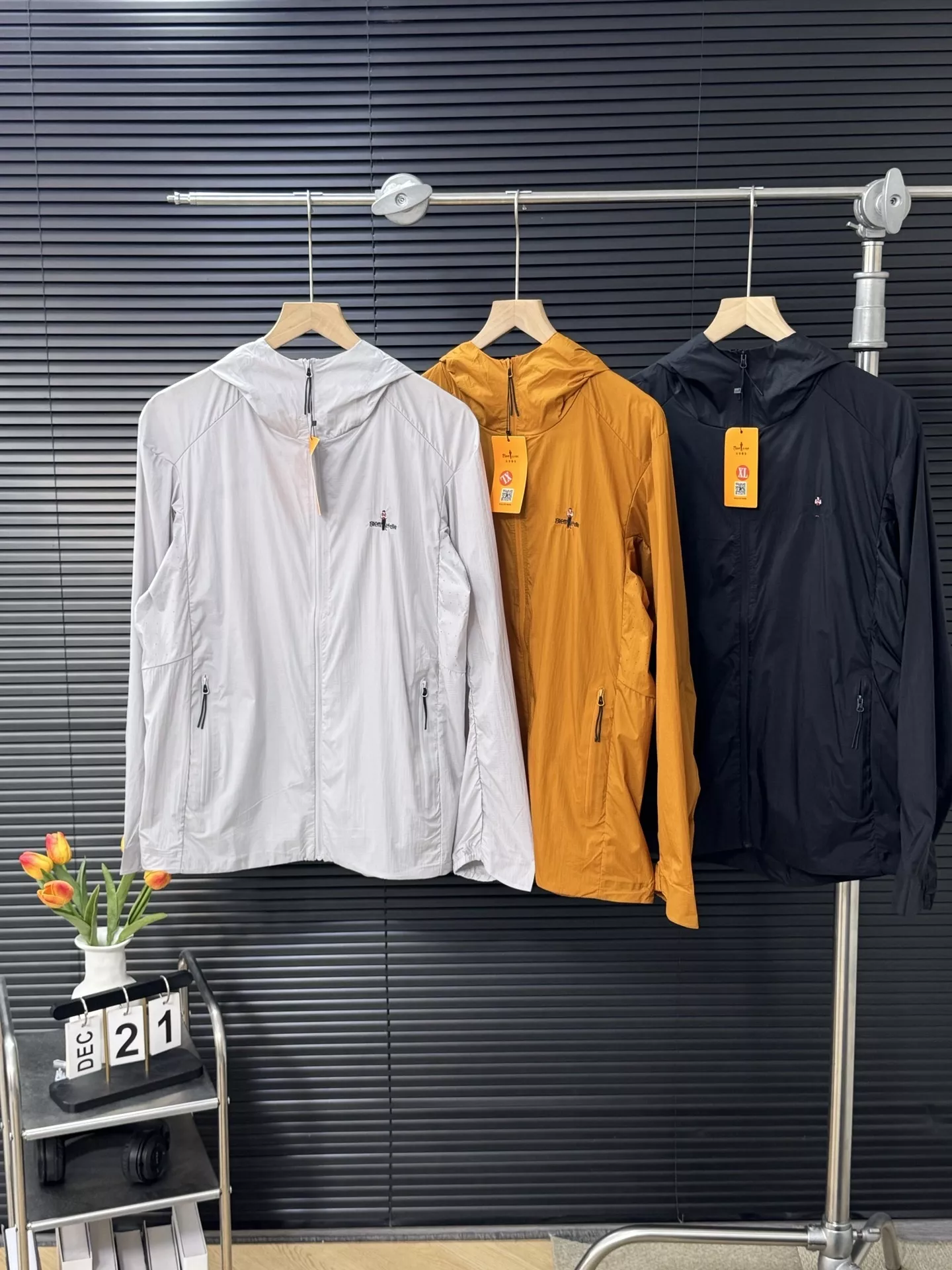 비음러펀 경량 후드 자외선 차단 재킷 상세 이미지 1
