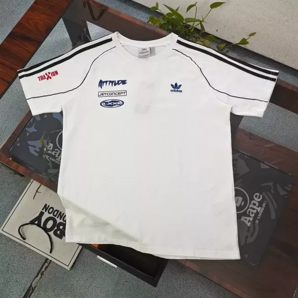 아디다스 삼선 로고 프린트 캐주얼 반소매 티셔츠