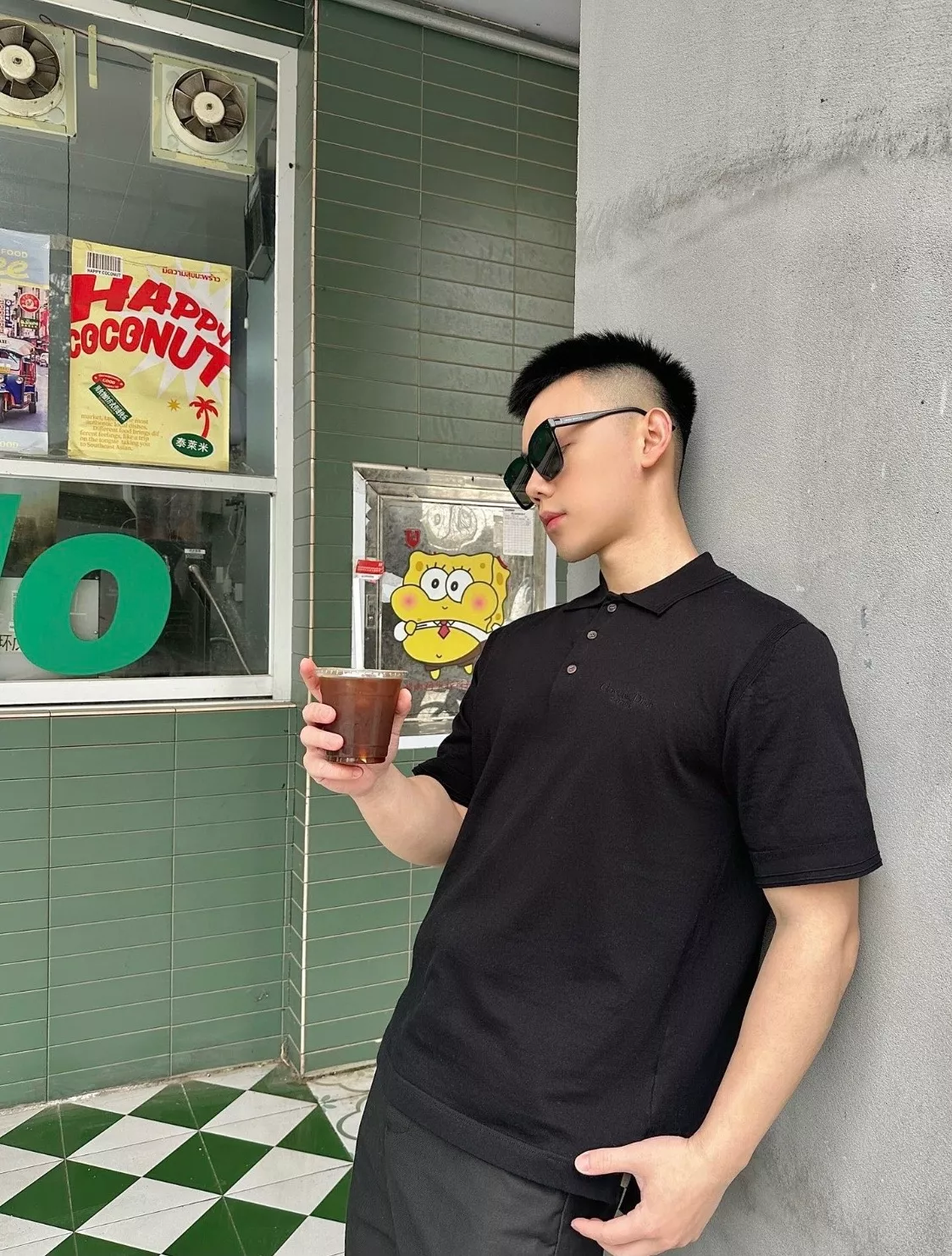 디올 시그니처 레터 자수 니트 폴로 반소매 상세 이미지 14