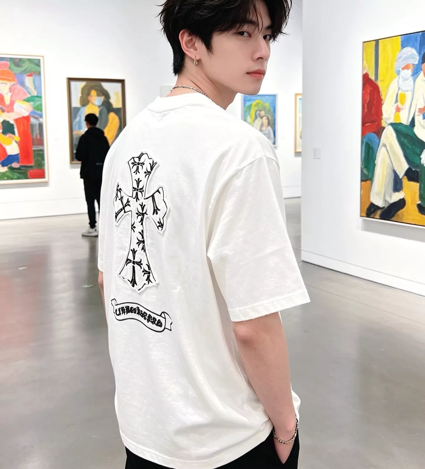 크롬하츠 십자가 패치 자수 라운드넥 반소매 티셔츠 상세 이미지 14