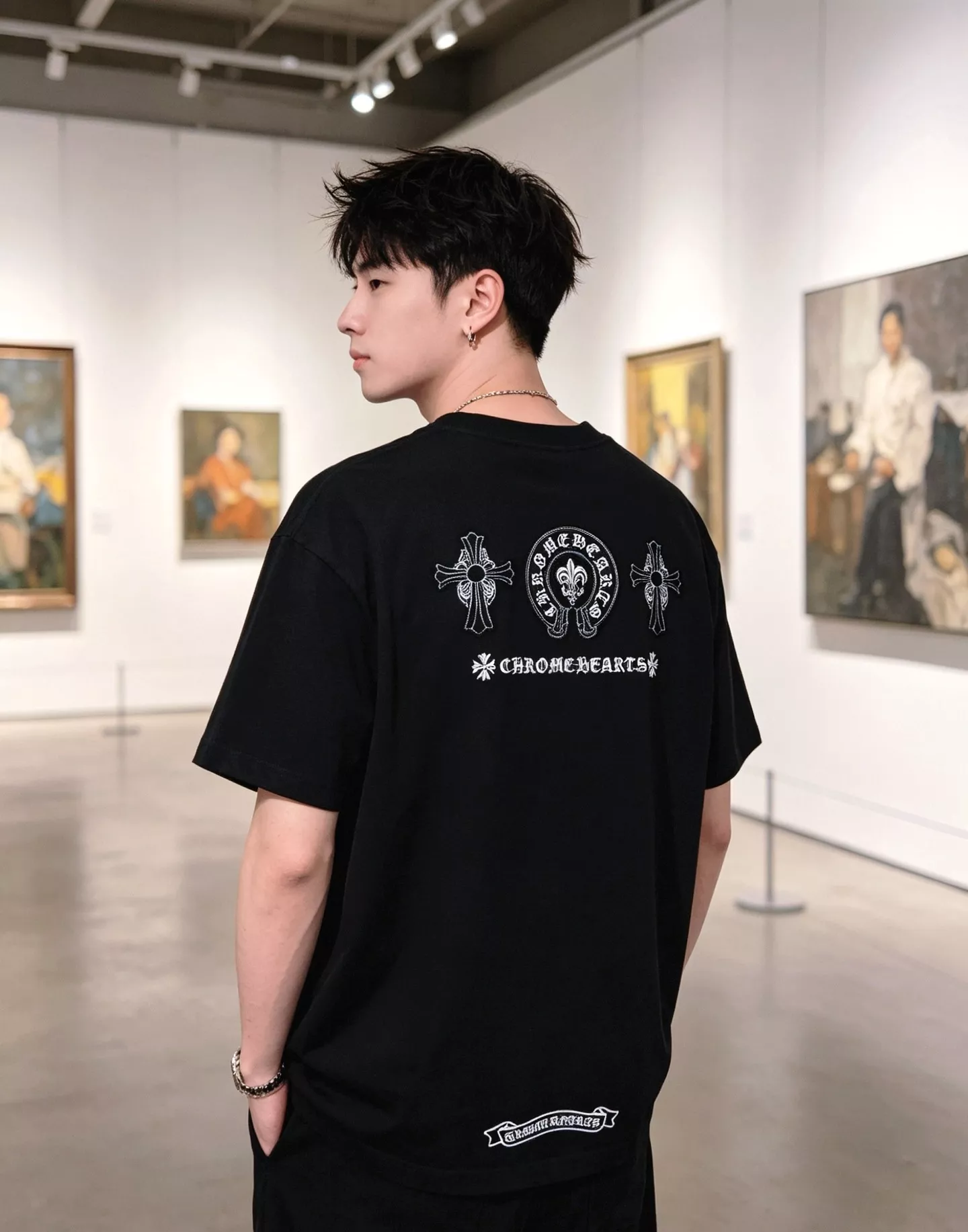 크롬하츠 자수 패치 디테일 반소매 티셔츠 상세 이미지 16