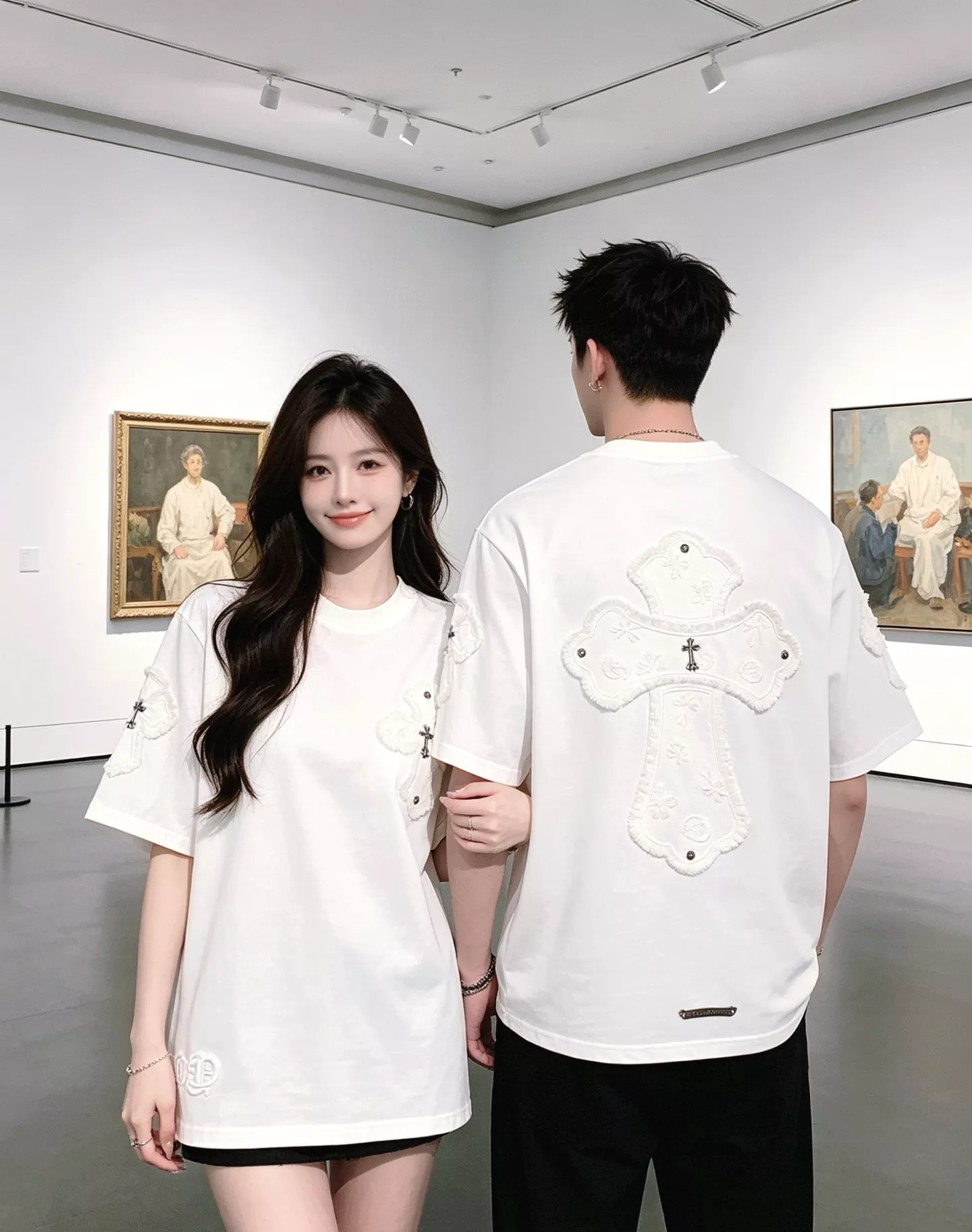 크롬하츠 십자가 패치 태슬 디테일 반소매 티셔츠 상세 이미지 18