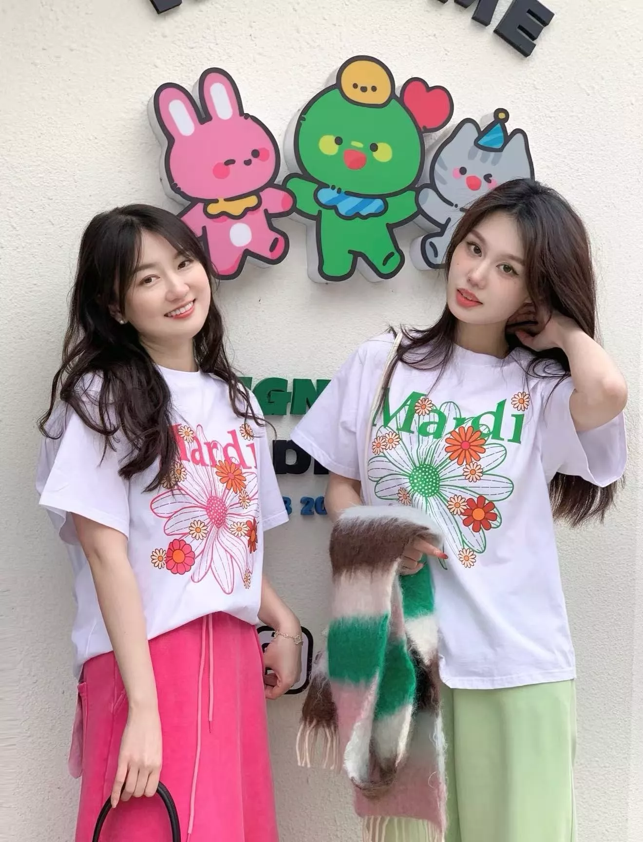 마르디메크르디 플라워 데이지 프린트 반소매 티셔츠 상세 이미지 12