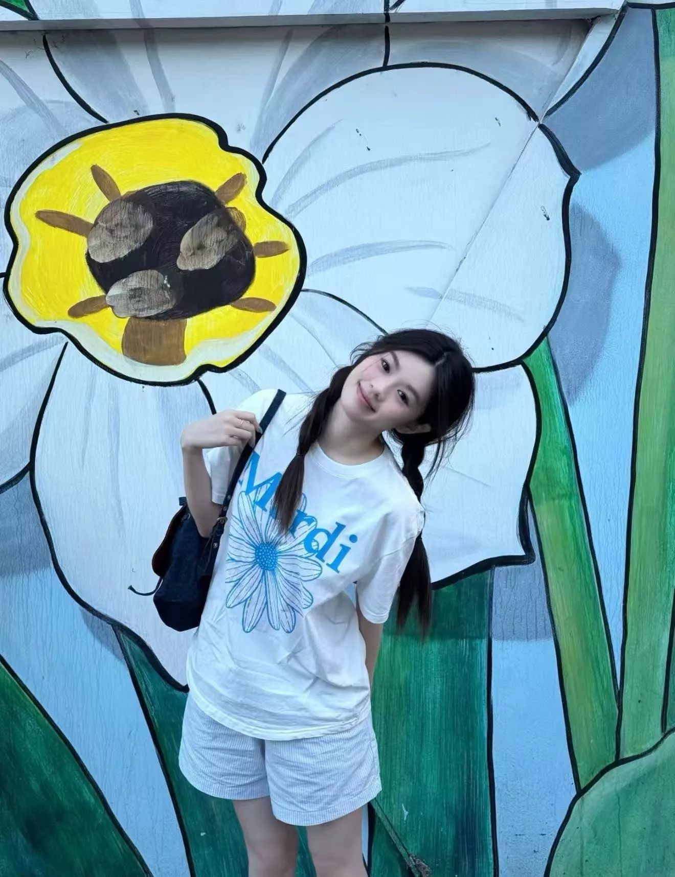 마르디메크르디 플라워 프린팅 루즈핏 반소매 티셔츠 상세 이미지 14