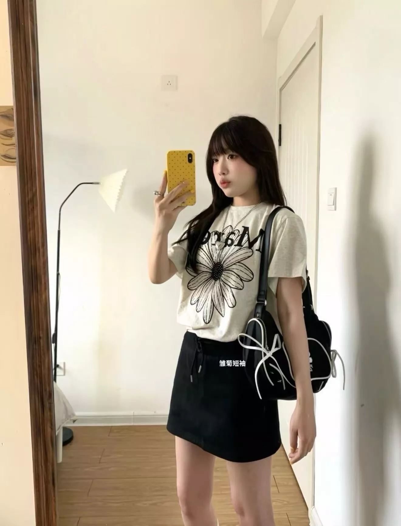 마르디메크르디 플라워 그래픽 루즈핏 반소매 티셔츠 상세 이미지 16