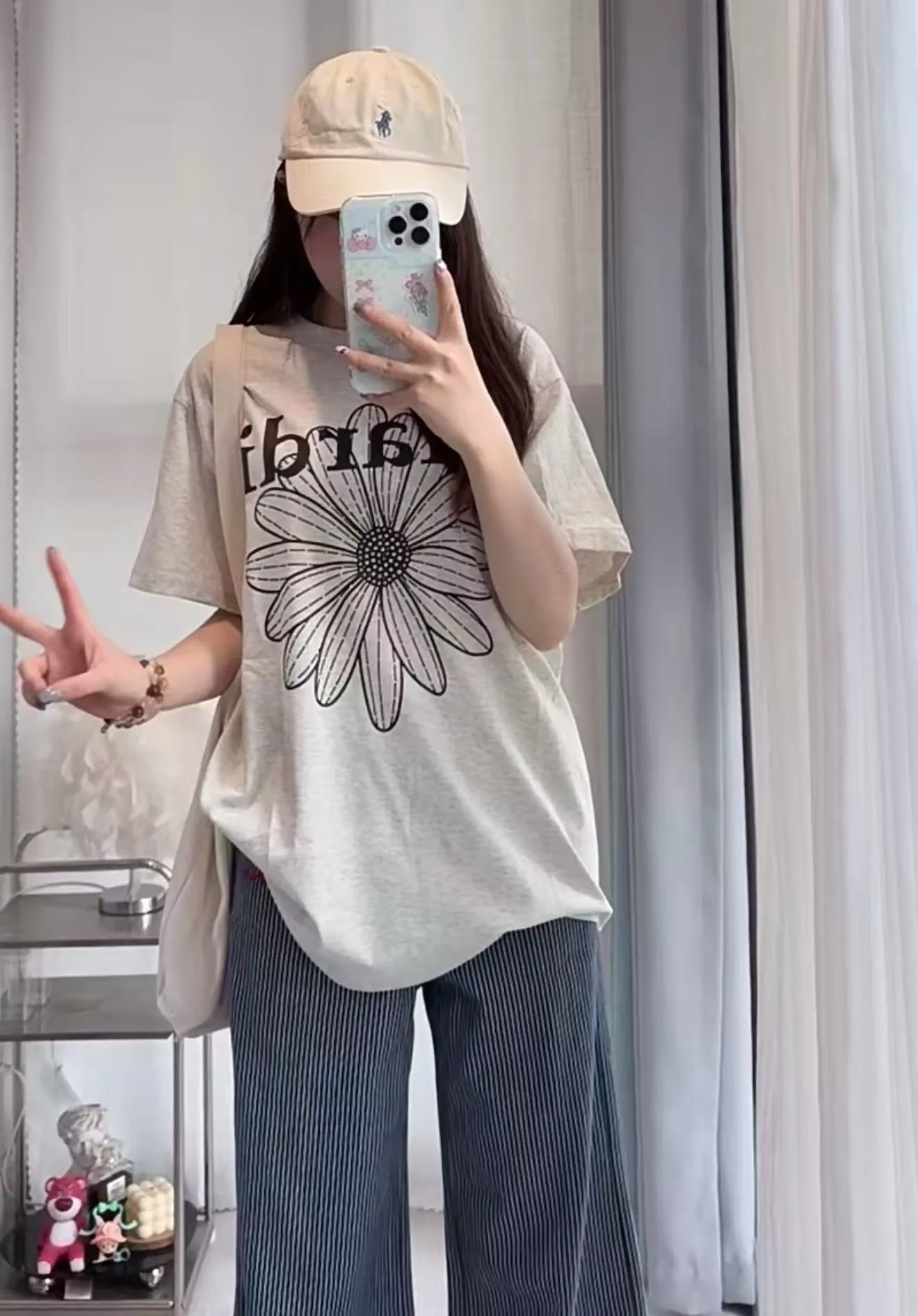 마르디메크르디 플라워 그래픽 루즈핏 반소매 티셔츠 상세 이미지 19