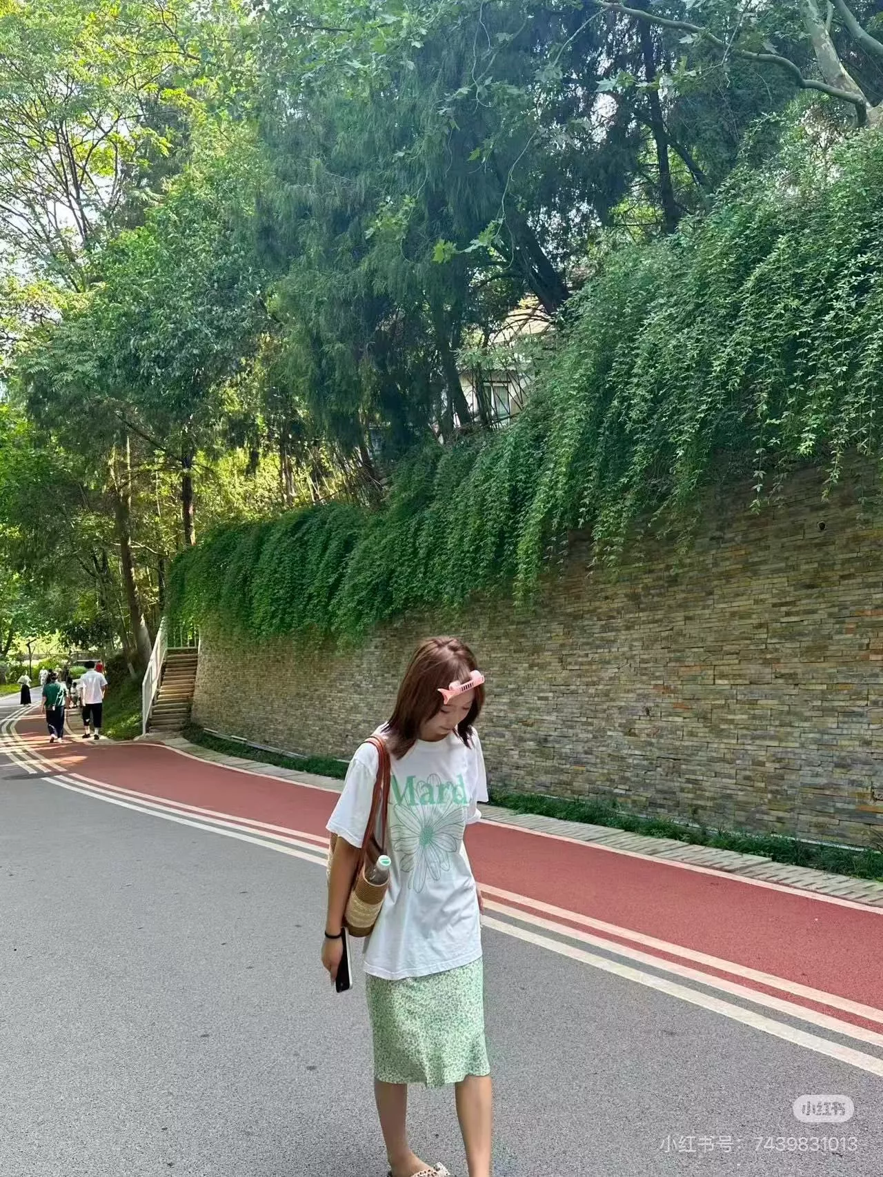 마르디메크르디 플라워 그래픽 루즈핏 반소매 티셔츠 상세 이미지 17