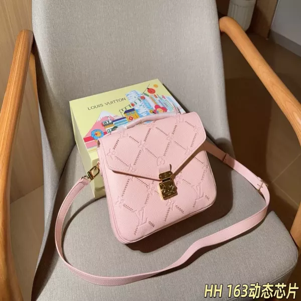 루이비통 포쉐트 메티스 시리즈 엠보 우편배달 가방