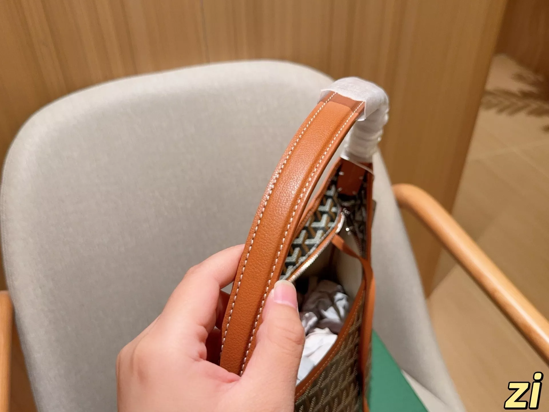 고야드 호보 스타일 언더암 토트백 상세 이미지 8