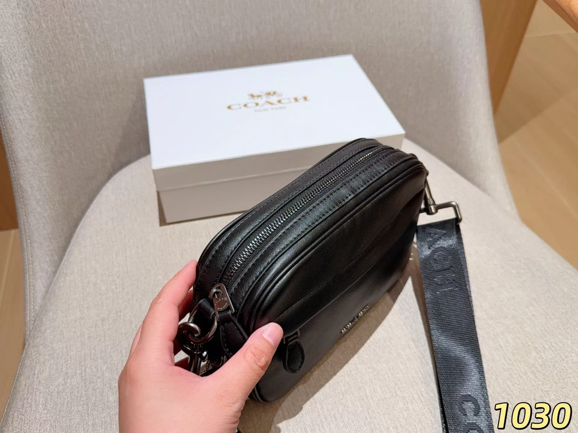 코치 그레이엄 카메라 스몰백 상세 이미지 7