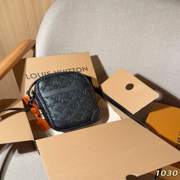 루이비통 압화 엠보 단층 휴대폰백