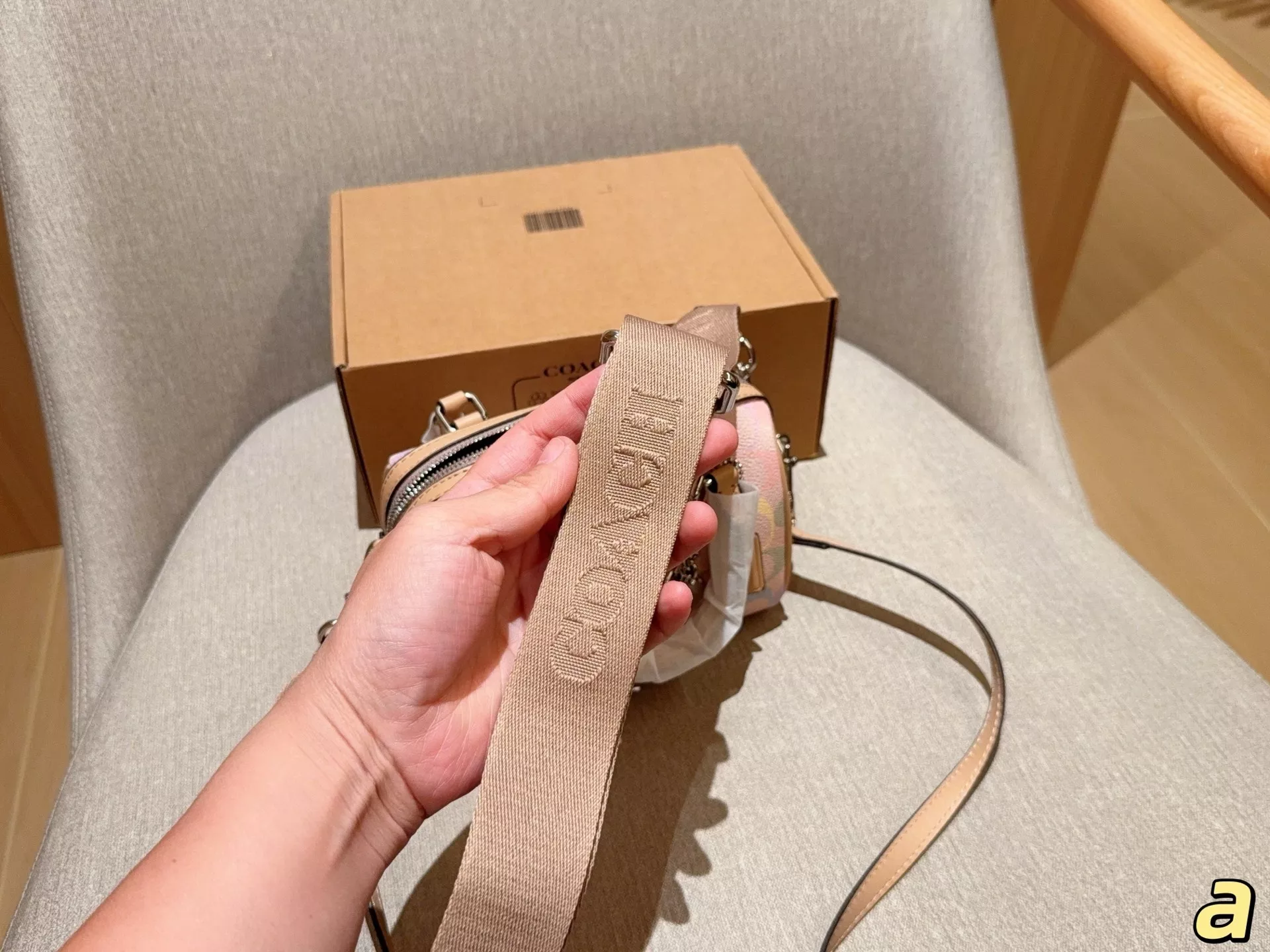 코치 미니 로완 레인보우 시리즈 보스턴백 상세 이미지 8