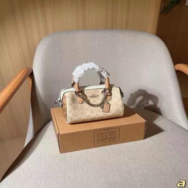 코치 미니 로완 보스턴 필로우백