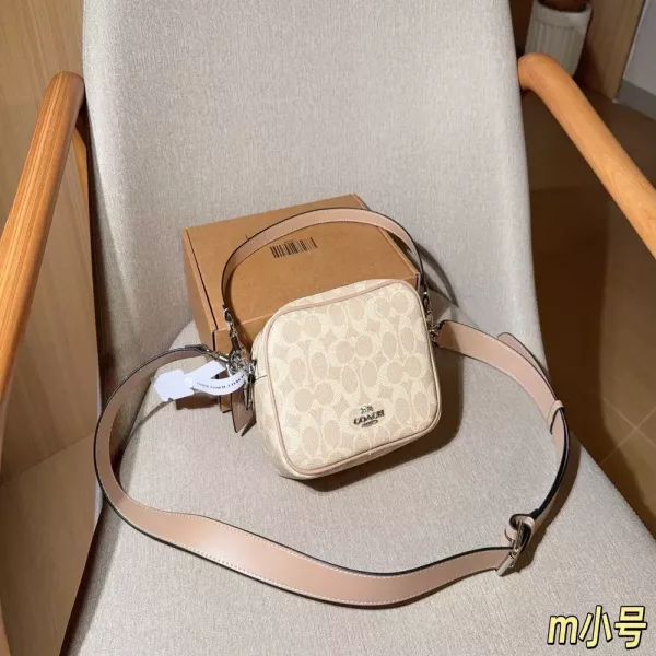 코치 더블 지퍼 카메라백