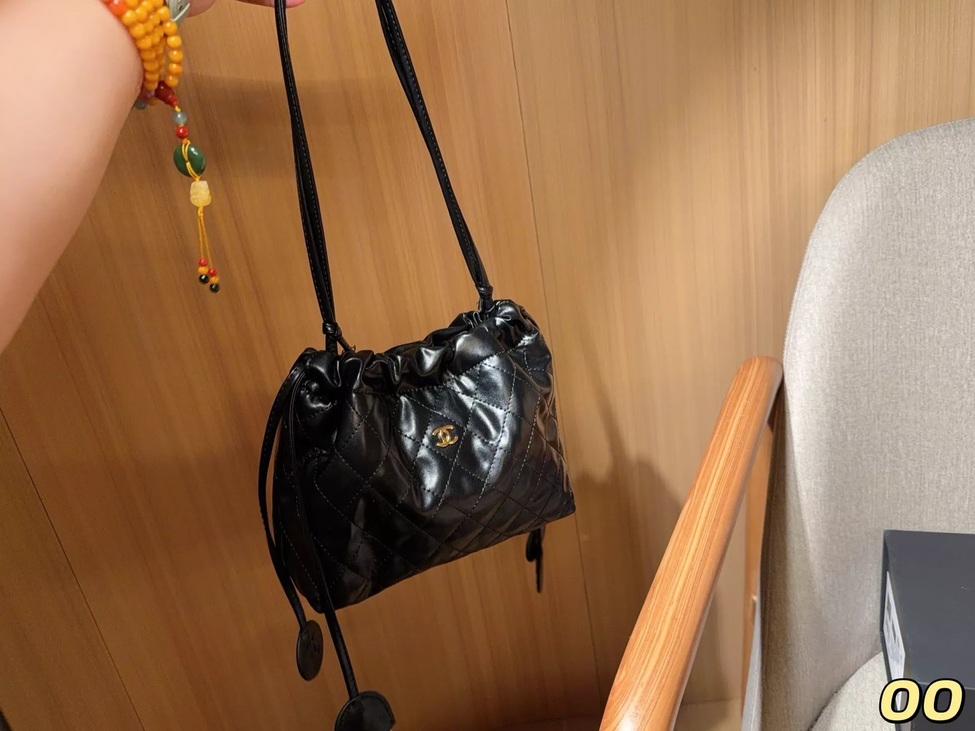 샤넬 복주머니 드로우스트링 버킷백 상세 이미지 3