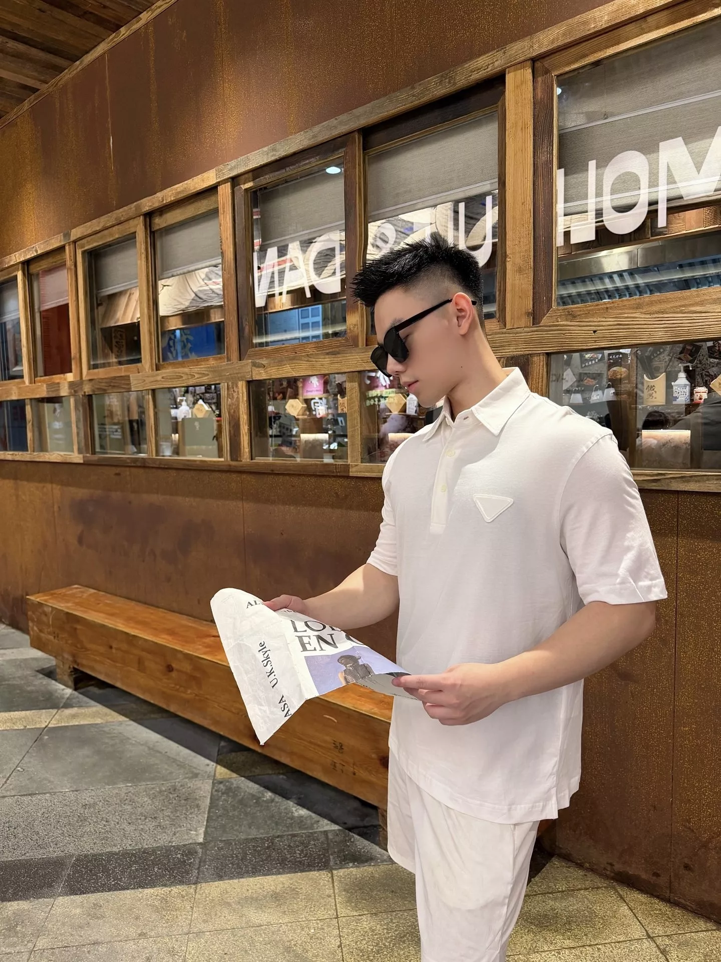 프라다 삼각 로고 포인트 폴로 반소매 티셔츠 상세 이미지 11