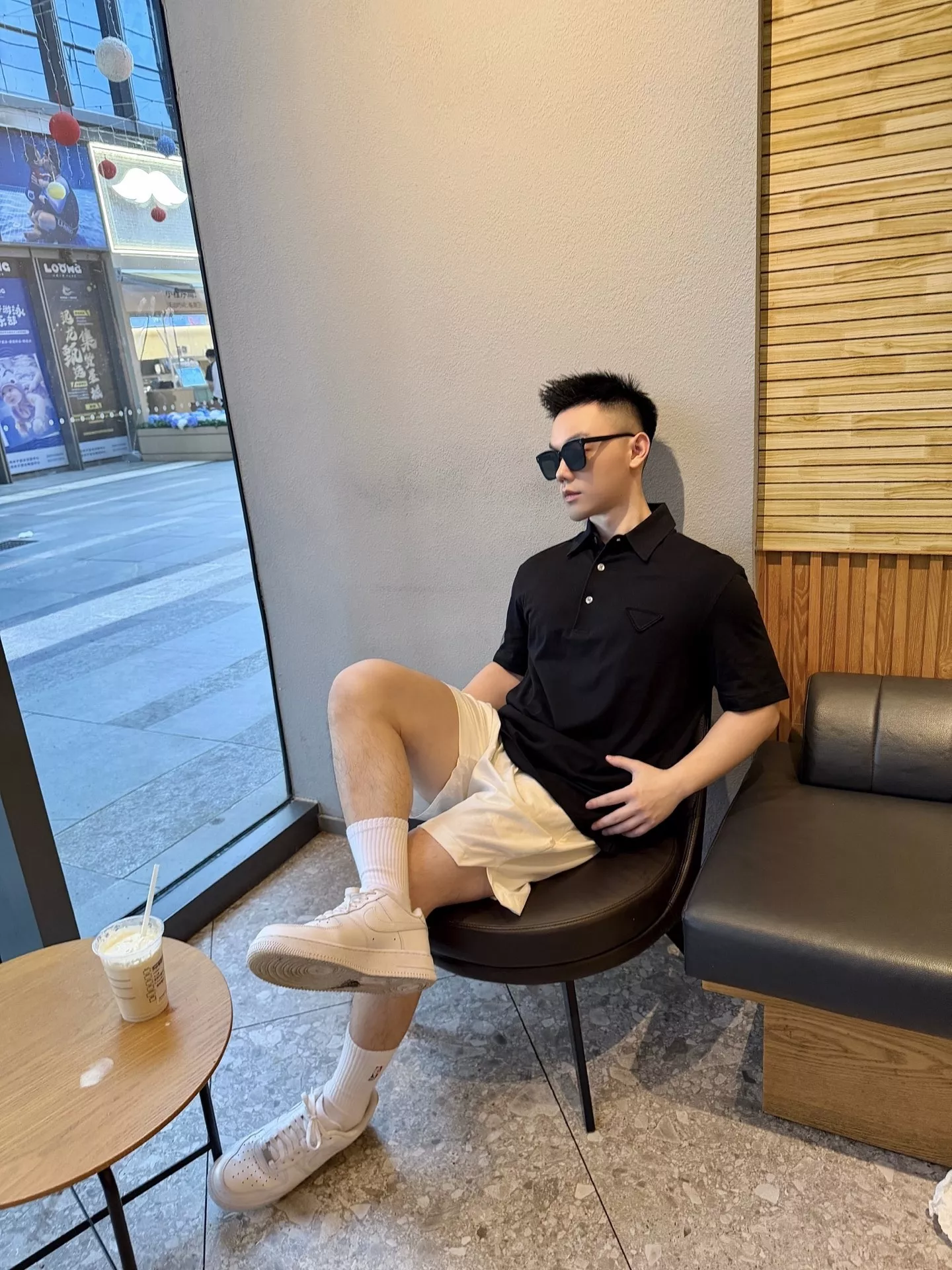 프라다 삼각 로고 폴로 반소매 티셔츠 상세 이미지 13