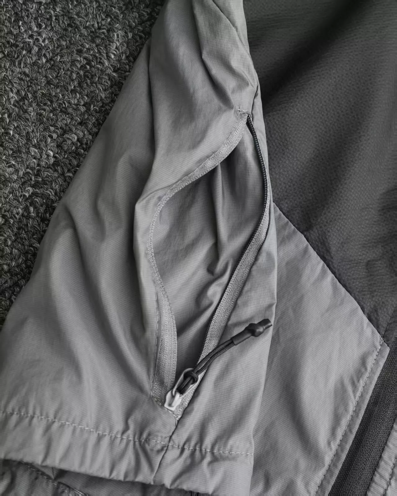 아크테릭스 경량 후드형 자외선 차단 재킷 상세 이미지 54