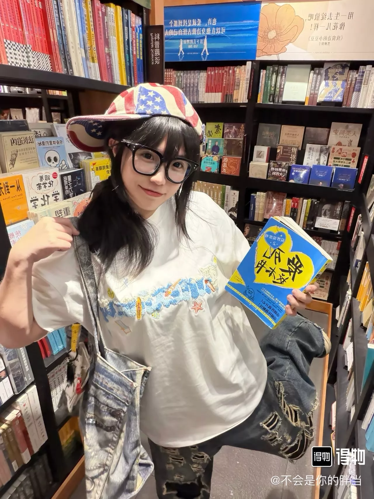 아메리칸익스프레스 진주 장식 타월 자수 반소매 티셔츠 상세 이미지 40