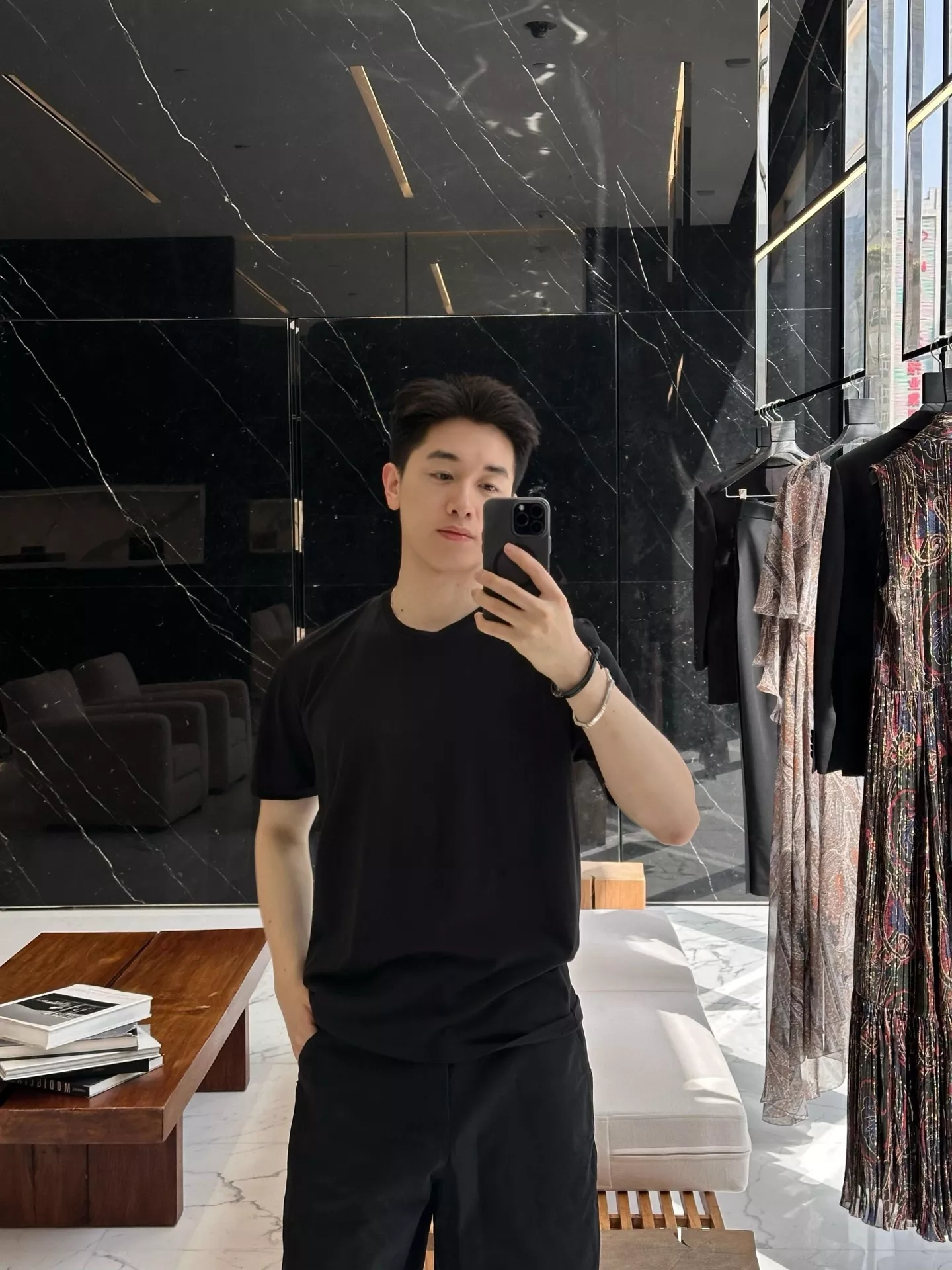 입생로랑 르 카상드르 피케 반소매 티셔츠 상세 이미지 35