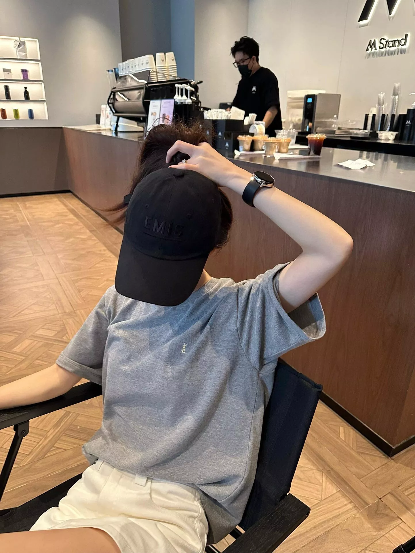 입생로랑 르 카상드르 피케 반소매 티셔츠 상세 이미지 39