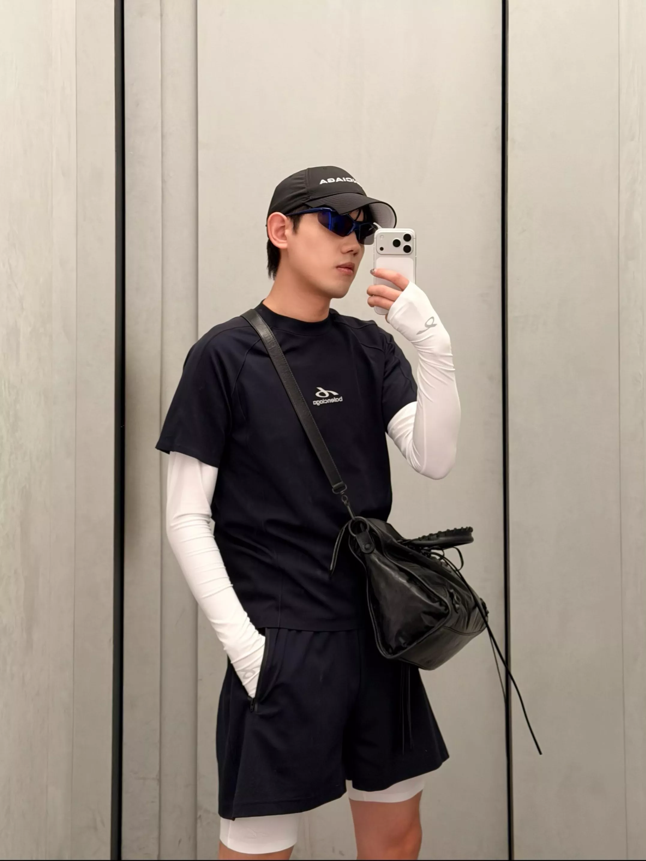 발렌시아가 테크웨어 레이어드 하프 팬츠 상세 이미지 19